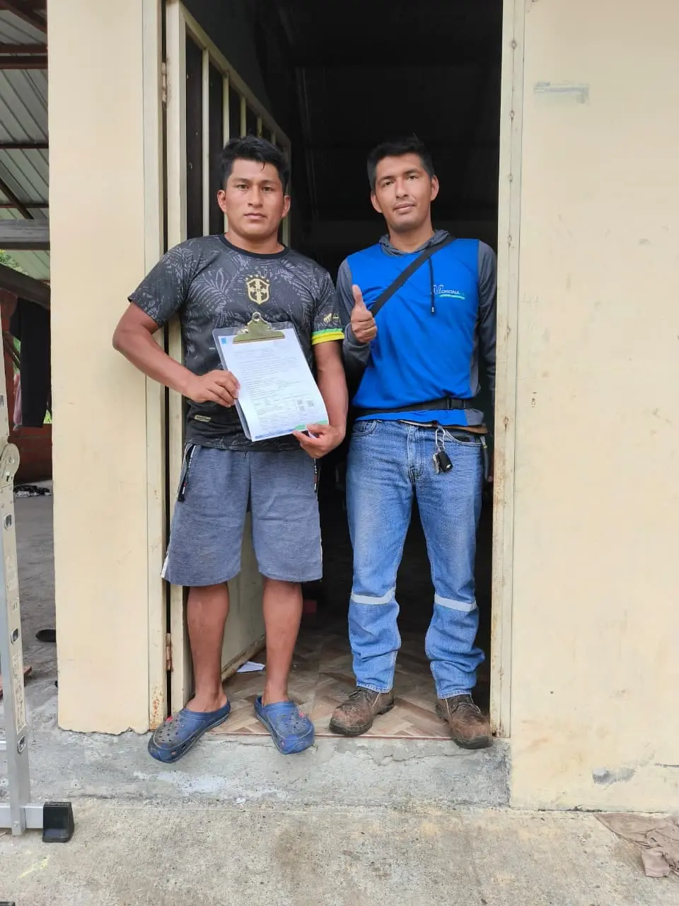 Internet fibra óptica en Morona Santiago - MoronaNet, tu proveedor de confianza Cliente de MoronaNet disfrutando internet de alta velocidad en Morona Santiago, Ecuador